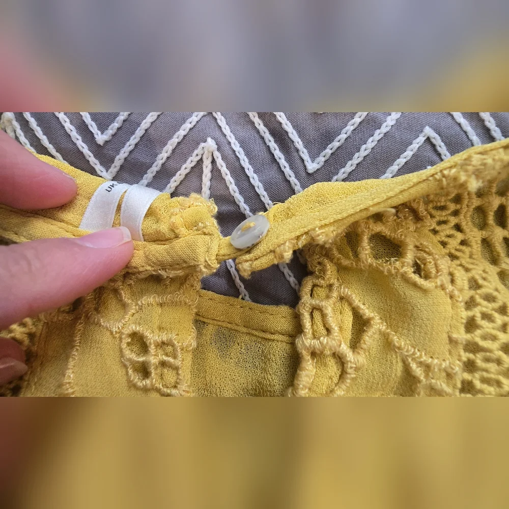 Anthropologie Maeve Clementine Eylet Lace Blouse Size 2